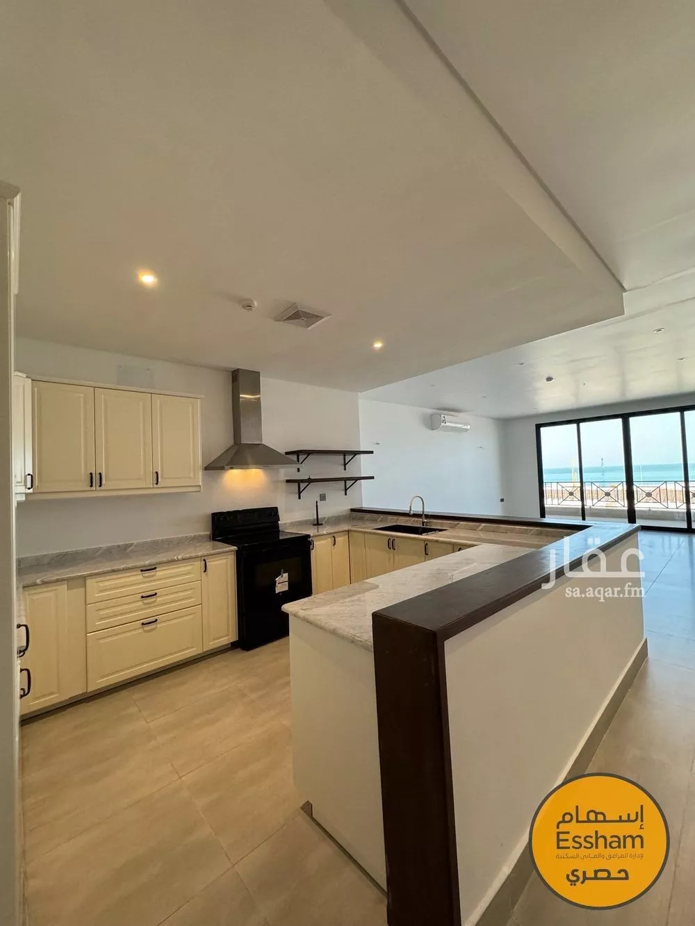 3 bedroom apartment in Al Bahr 1