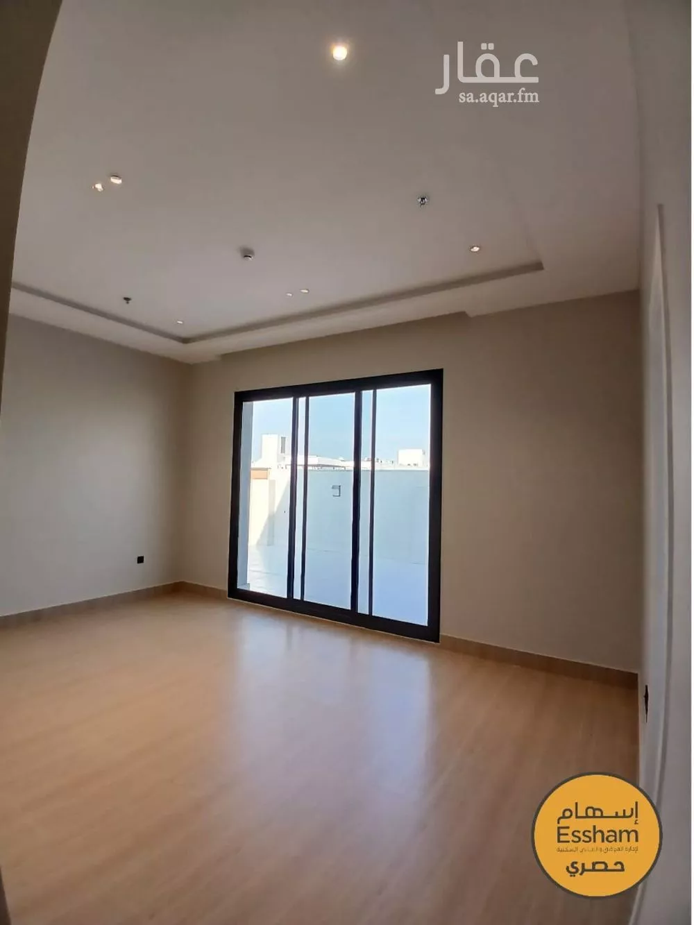 شقة 3 غرف في السيف 4