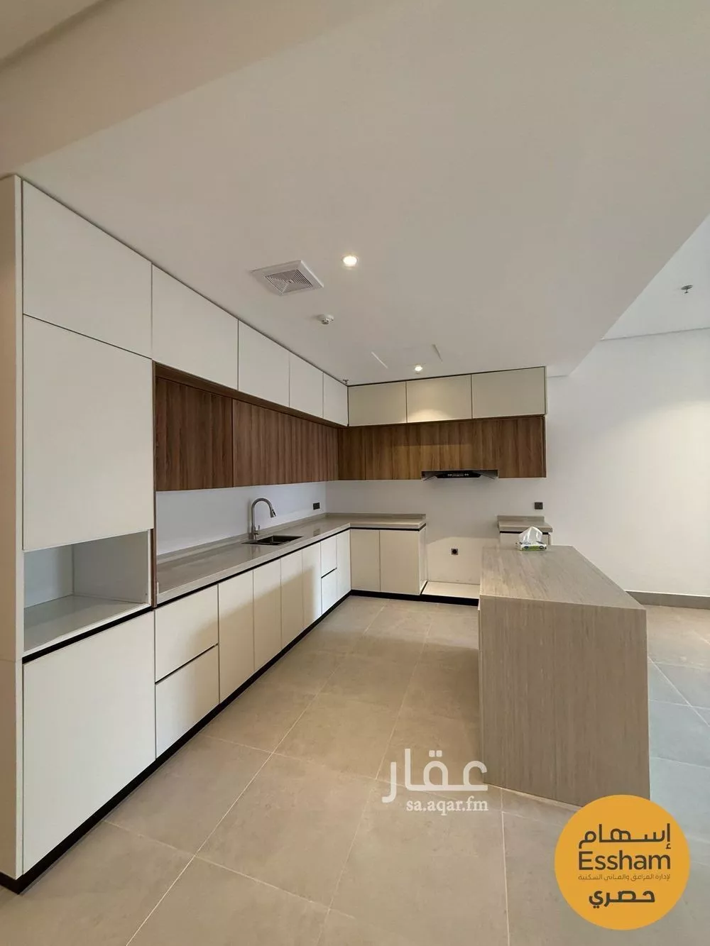 3 bedroom apartment in Al Hizam Al Thahabi 5
