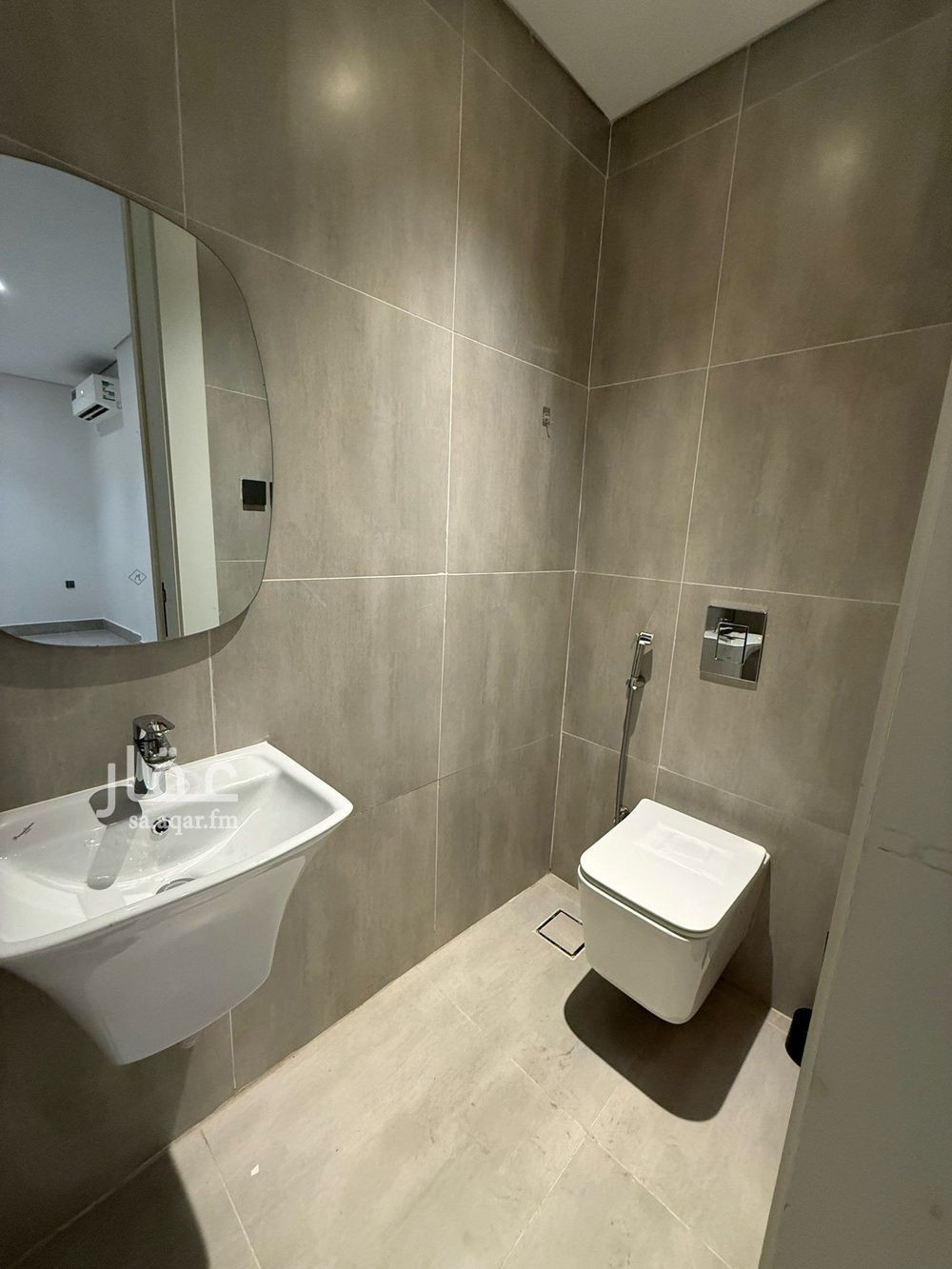 2 bedroom apartment in Al Bahr, Eastern Province 5