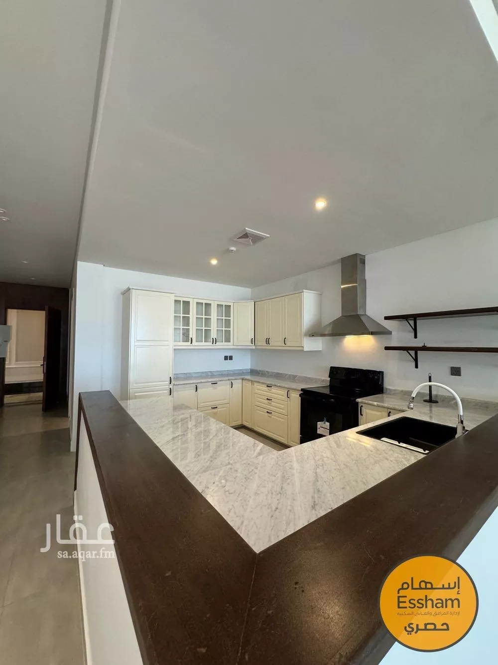 3 bedroom apartment in Al Bahr 3