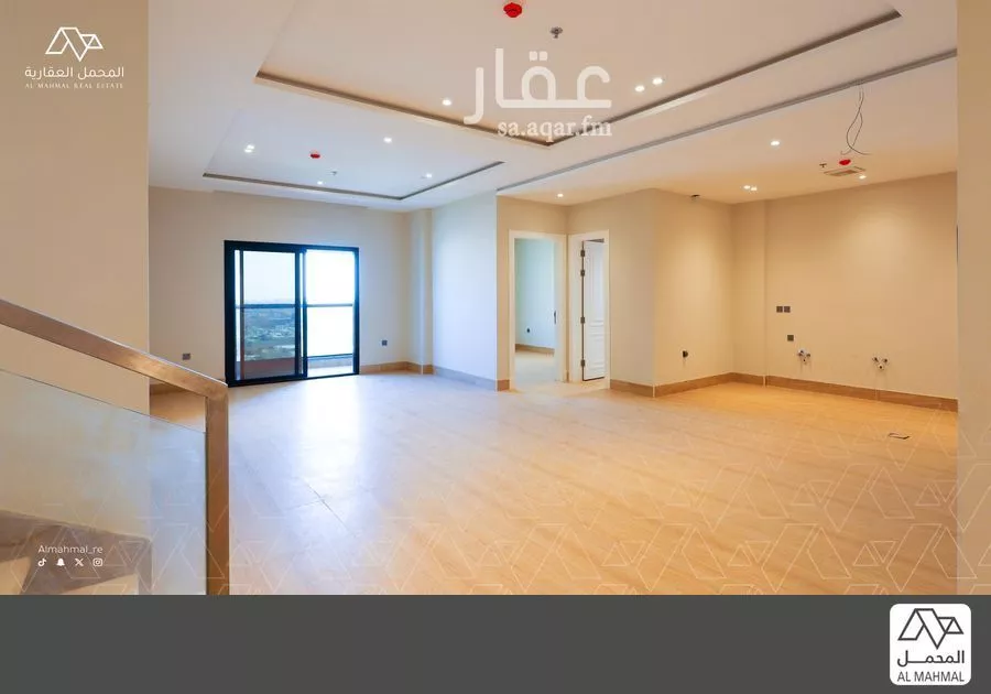 5 bedroom villa in Al Hamra, Eastern Province 19