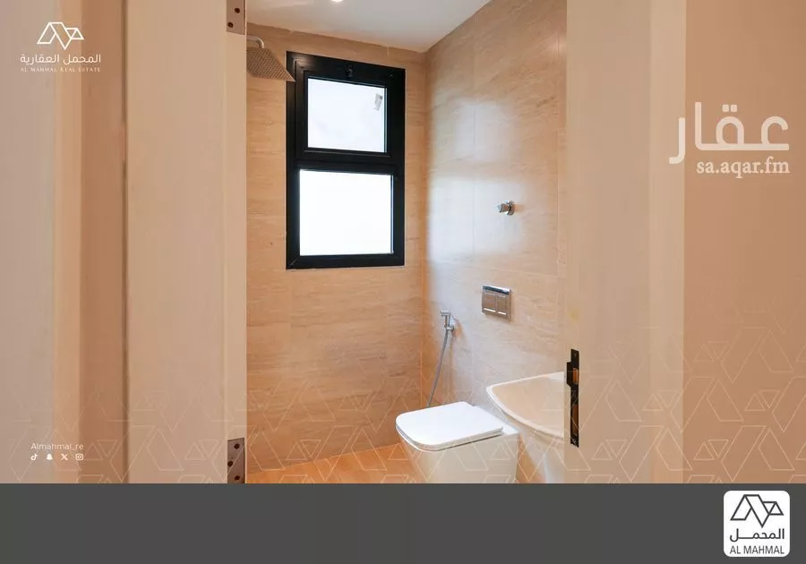 5 bedroom villa in Al Hamra, Eastern Province 22