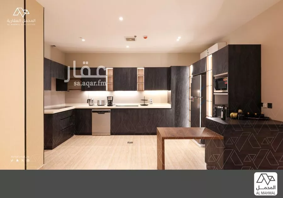 5 bedroom villa in Al Hamra, Eastern Province 7