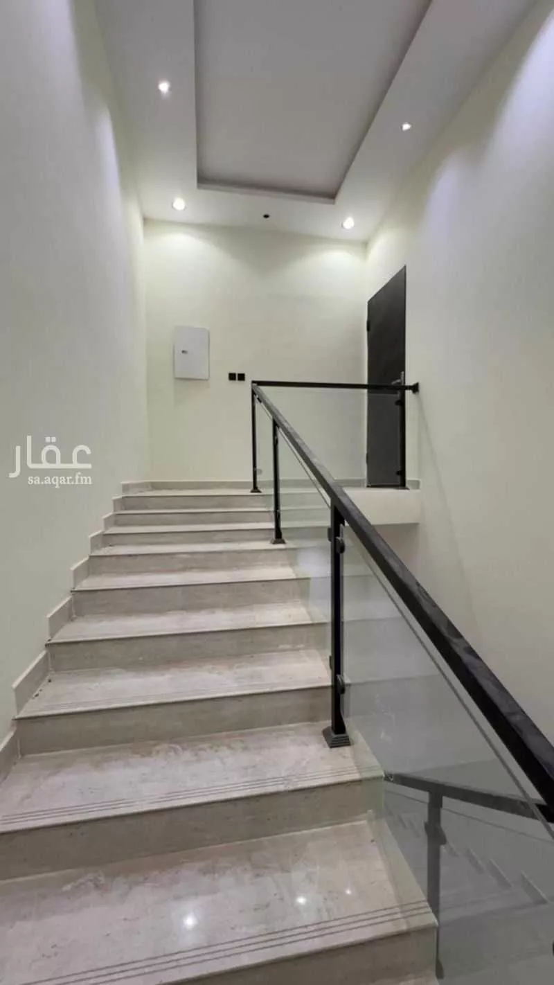 فيلا 6 غرف في بدر 5