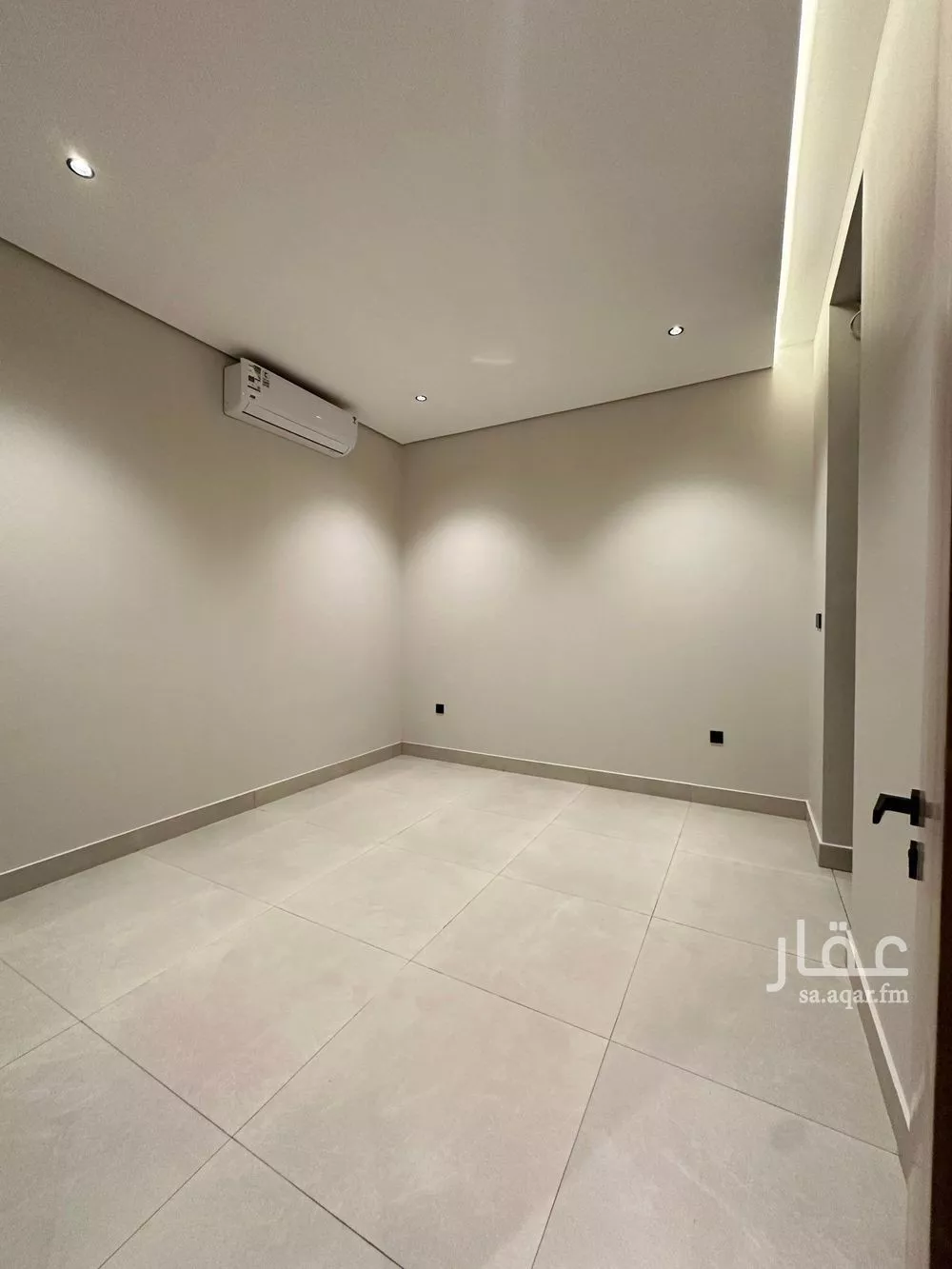 دور 3 غرف في العارض 4