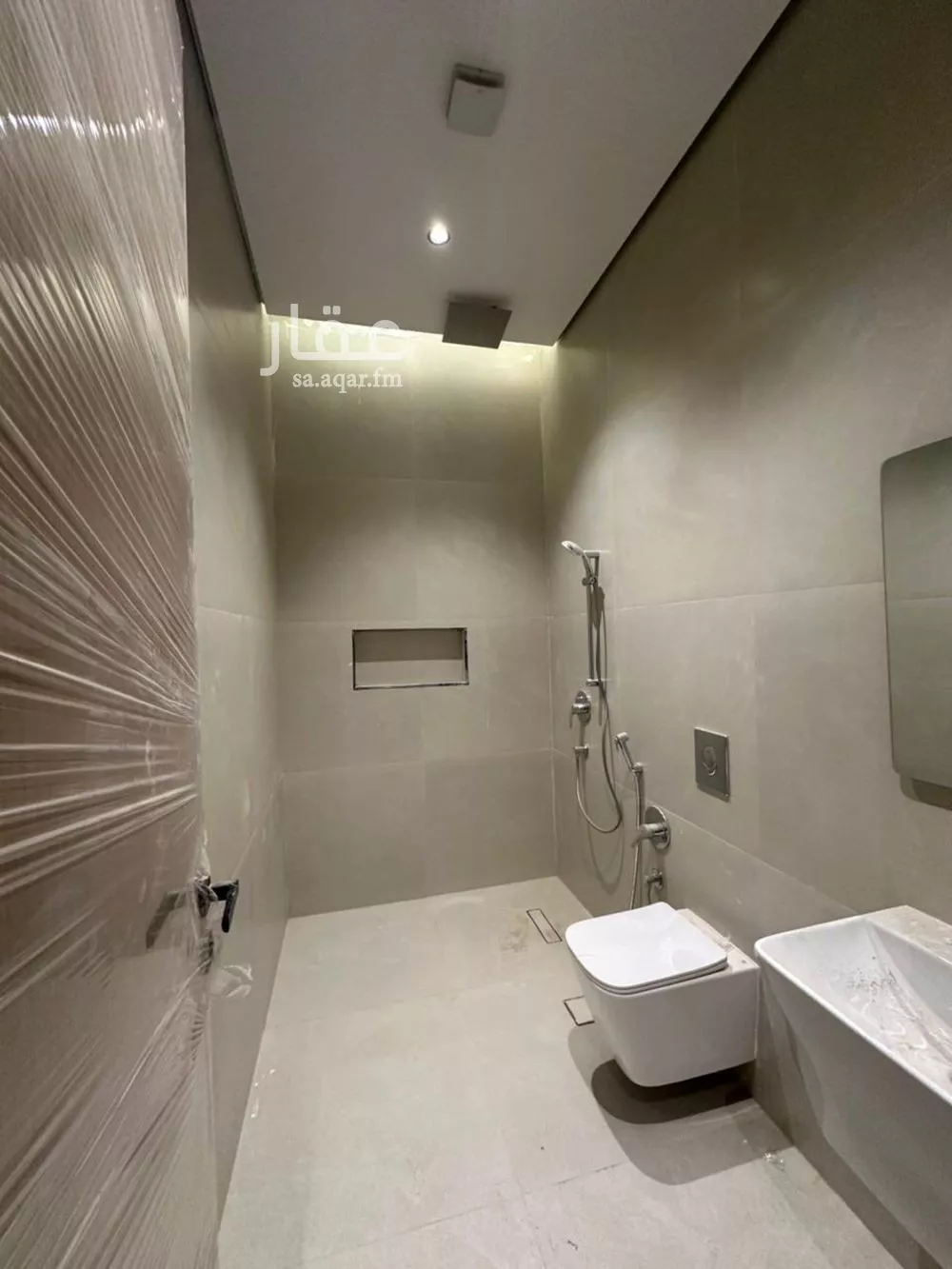 دور 3 غرف في العارض 1