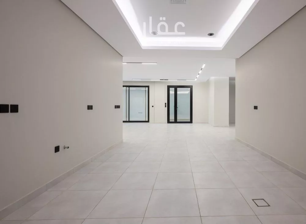 3 bedroom floor in Al Aridh 2