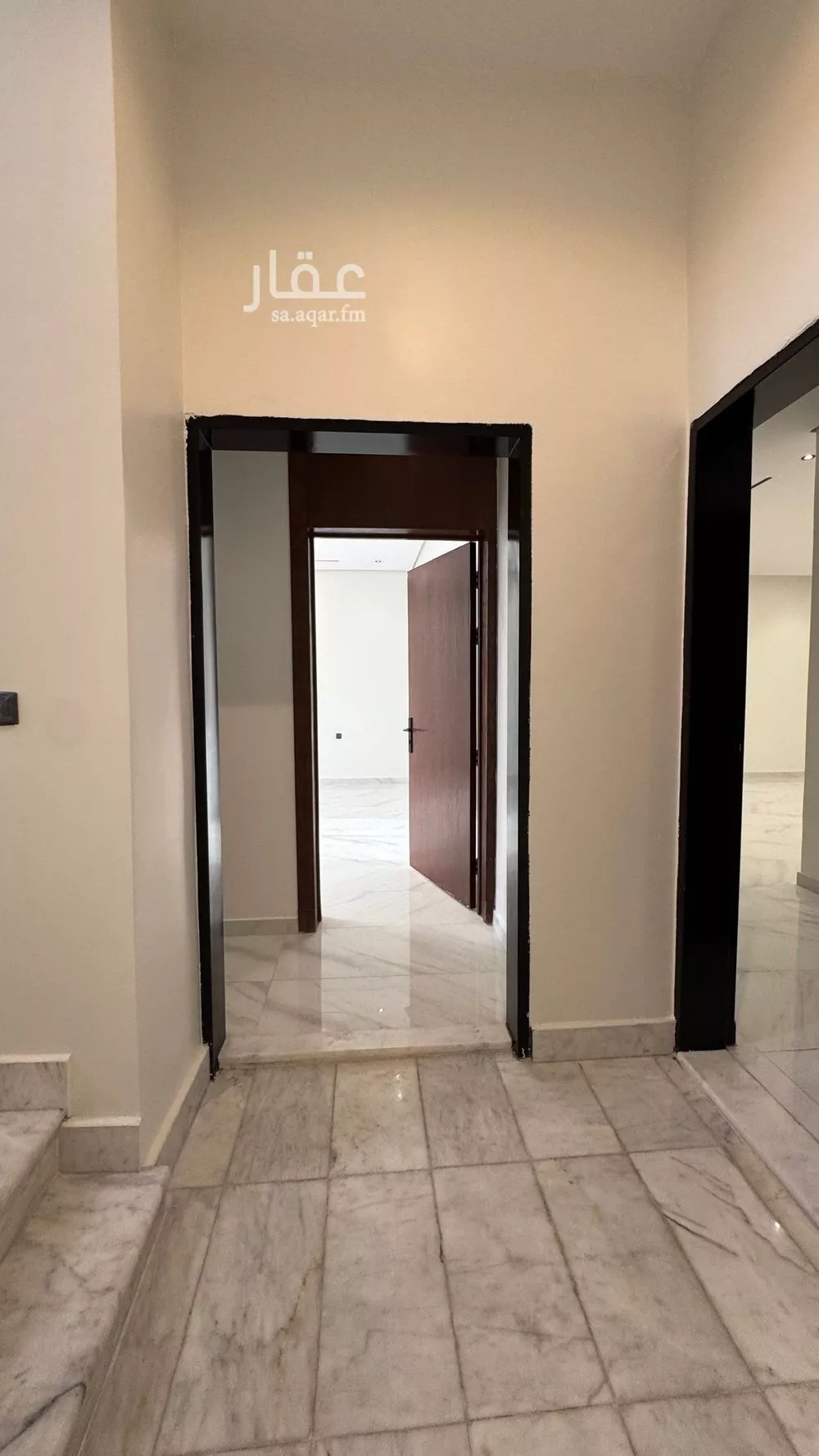 فيلا 5 غرف في الخليج 4