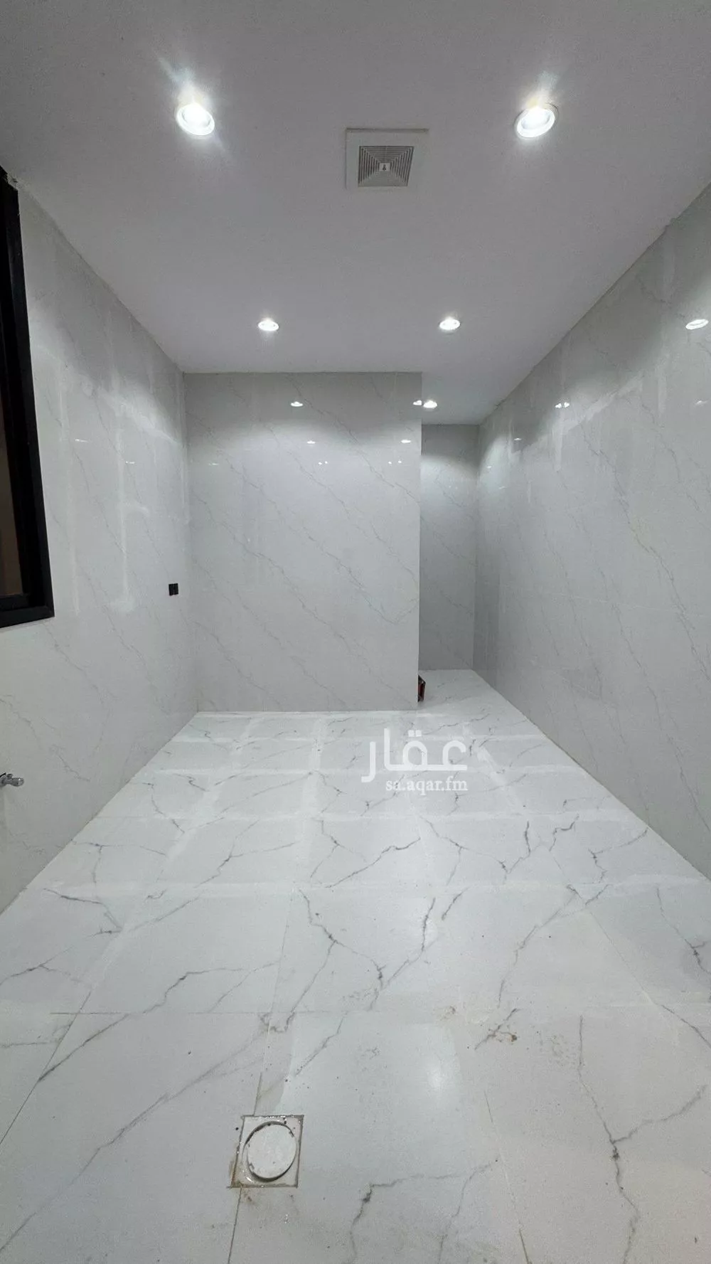 شقة 5 غرف في النظيم 5