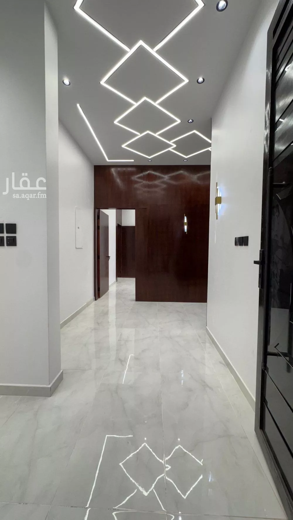 شقة 5 غرف في النظيم 3