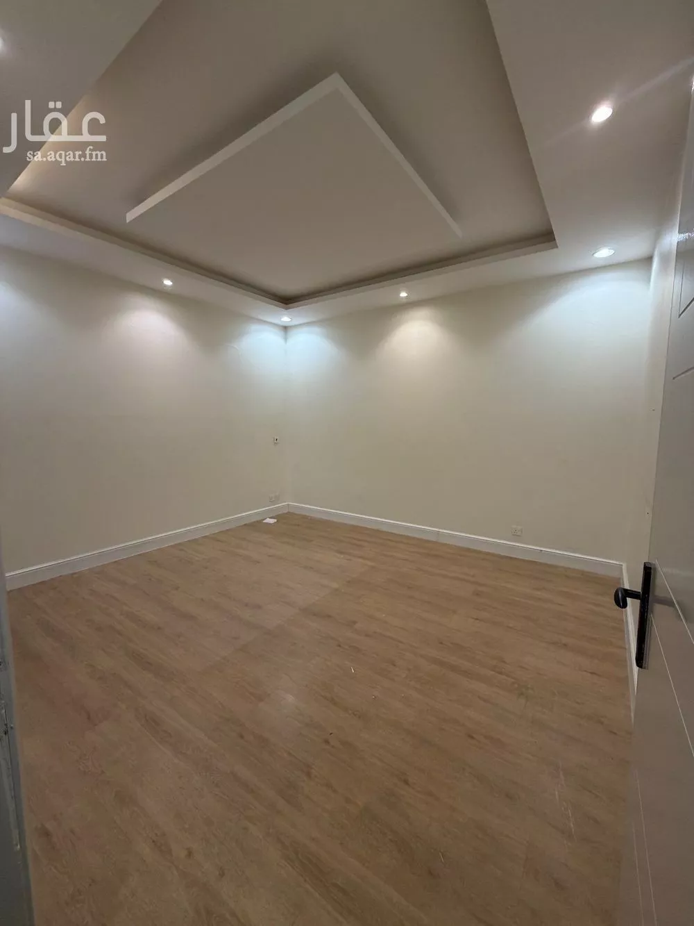 شقة 1 غرف في الملقا 2