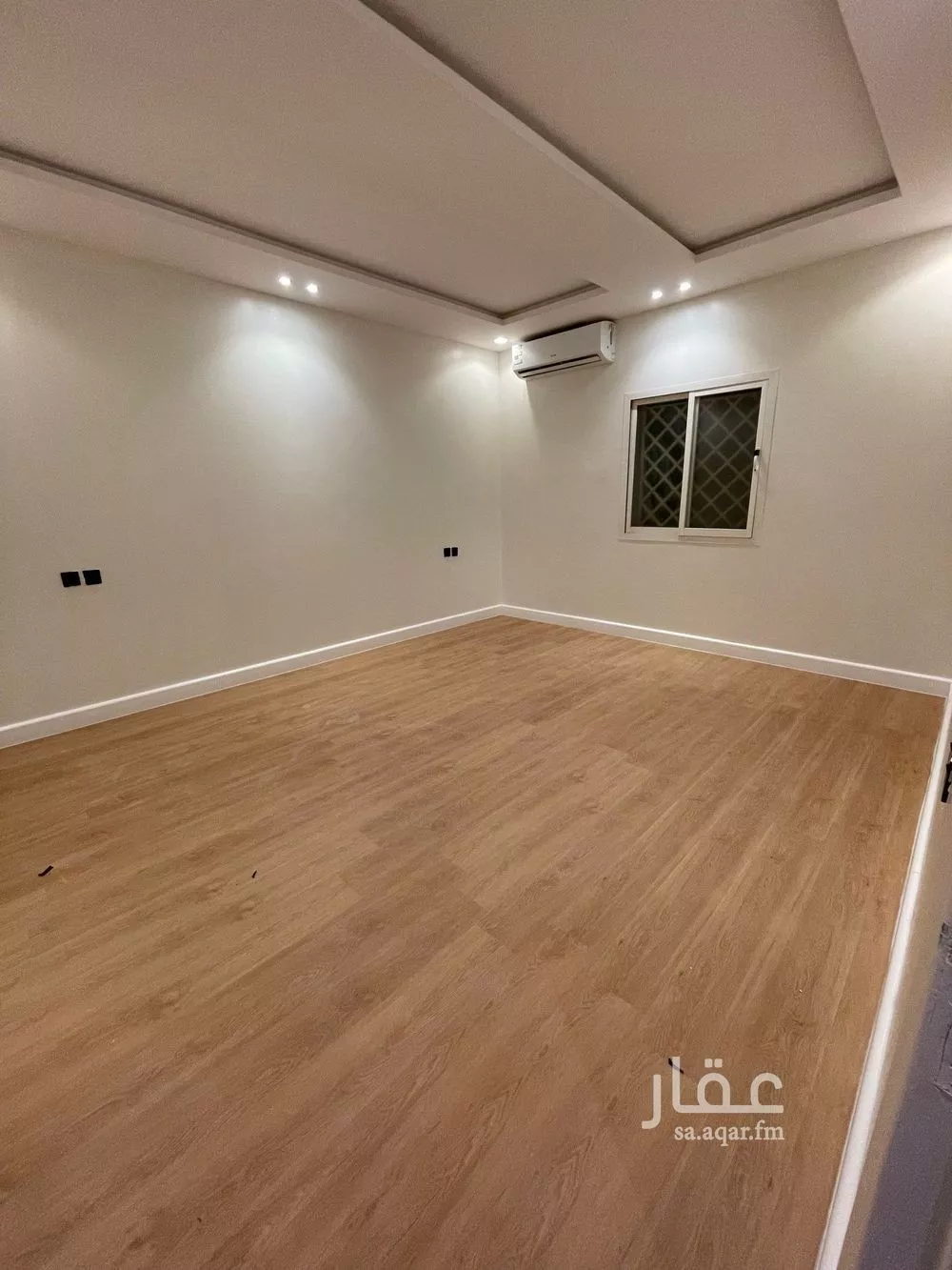 شقة 1 غرف في الملقا 5