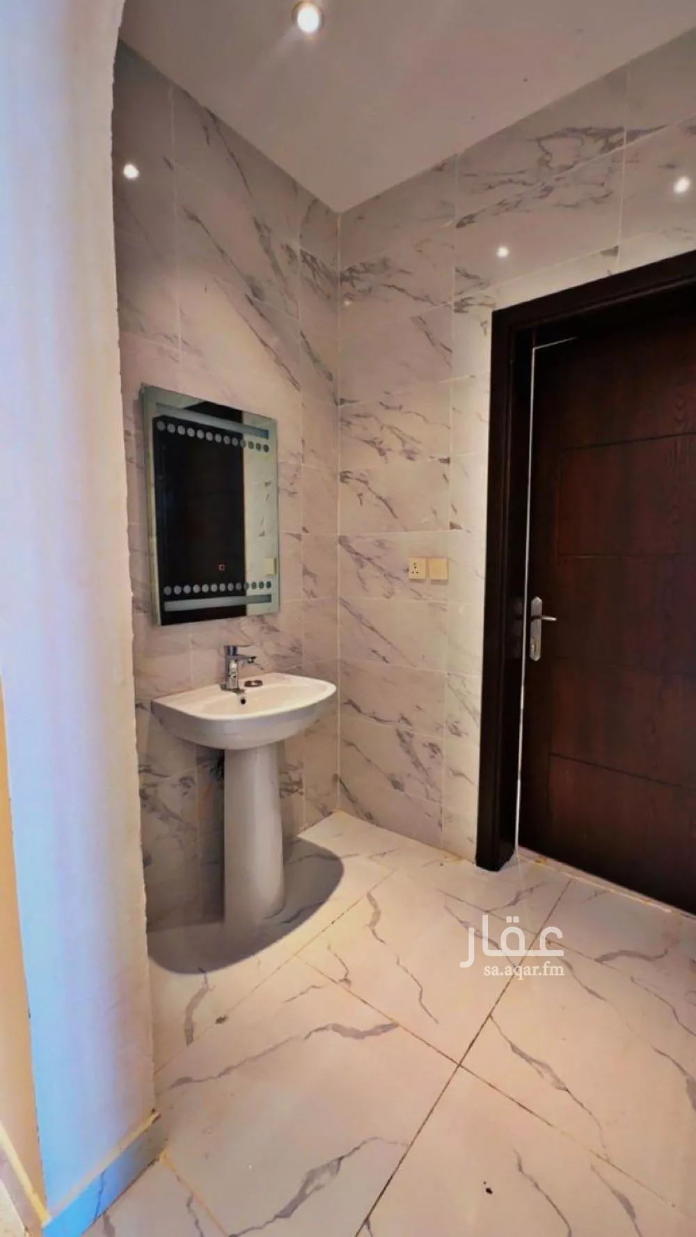 عقار 14 غرف في الصوارى، جدة 12