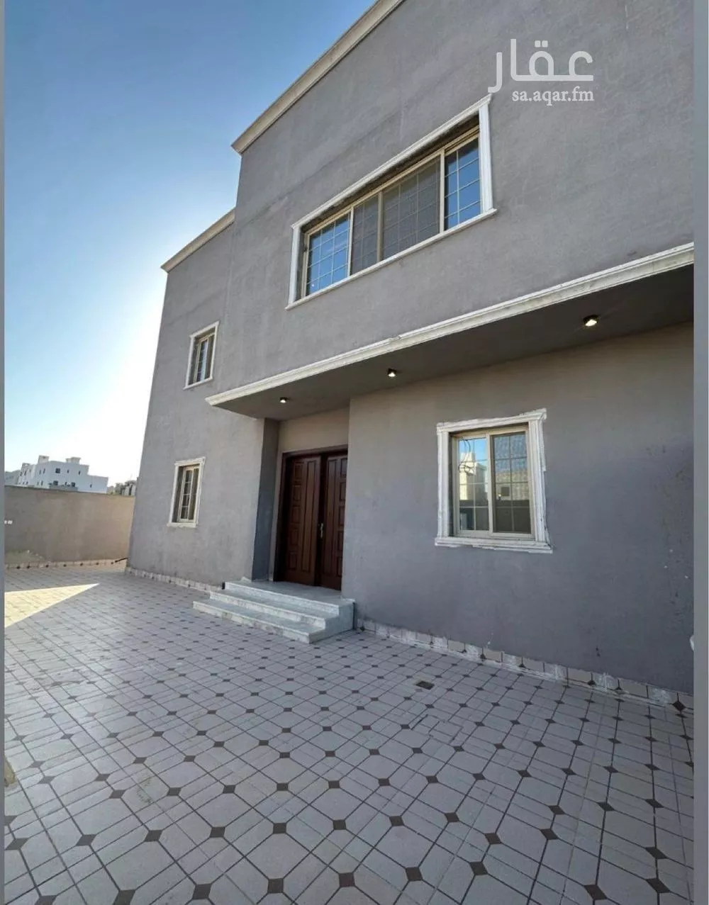 عمارة 870 م² في الصوارى 5