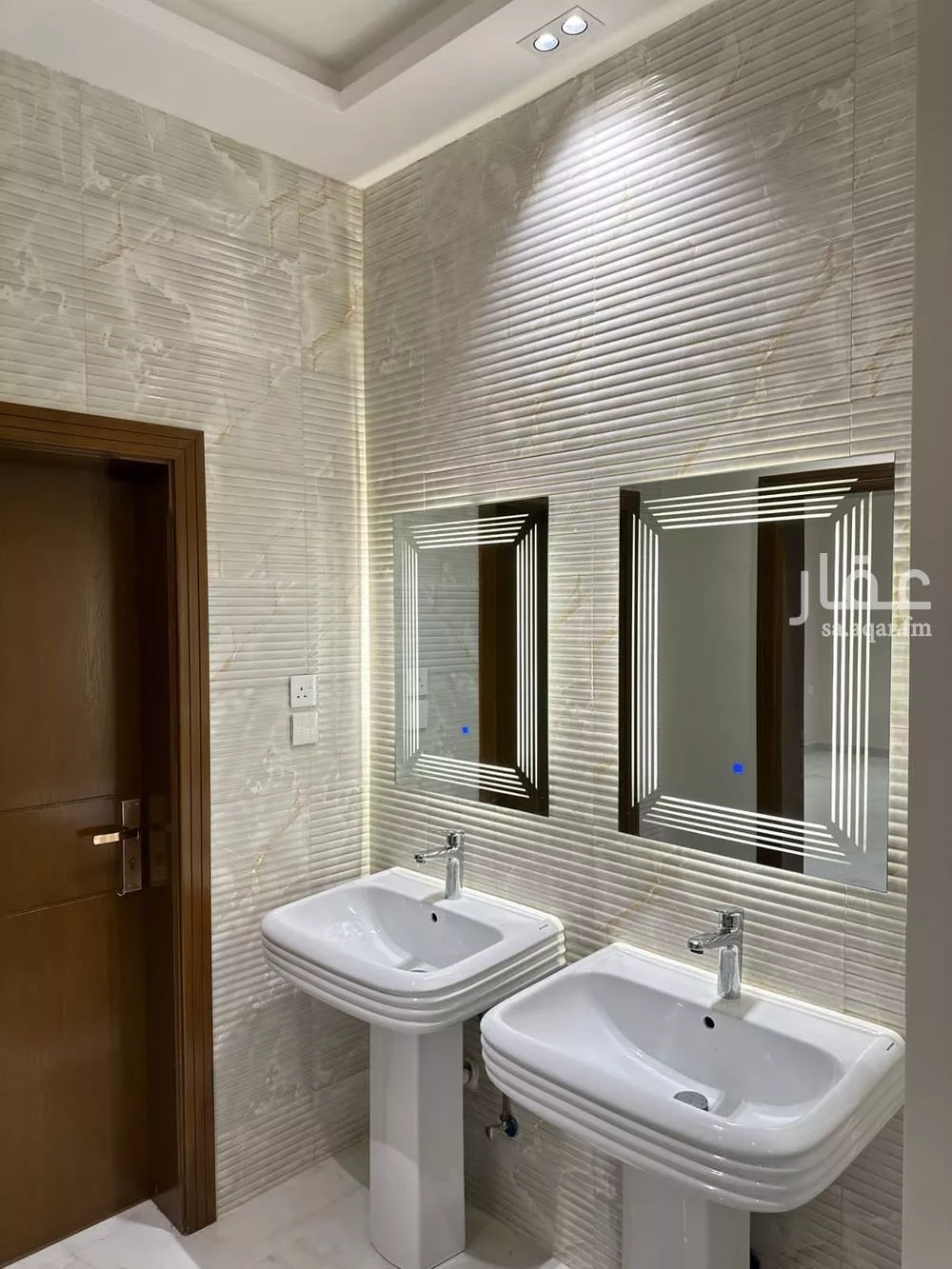 16 bedroom apartment in Az Zomorod 3