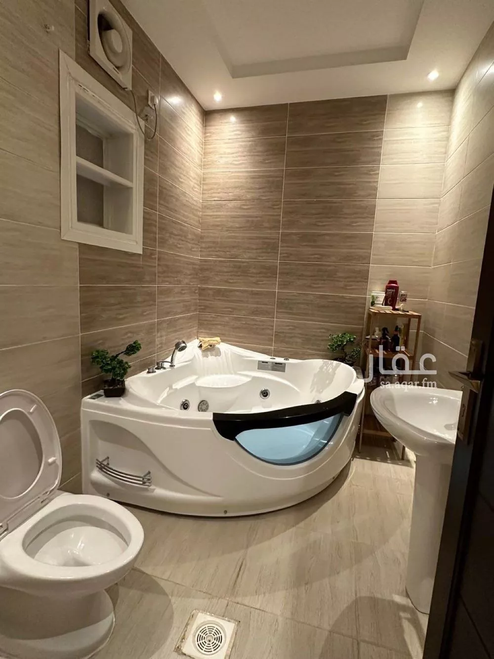 4 bedroom villa in Al Sawari, Jeddah 15