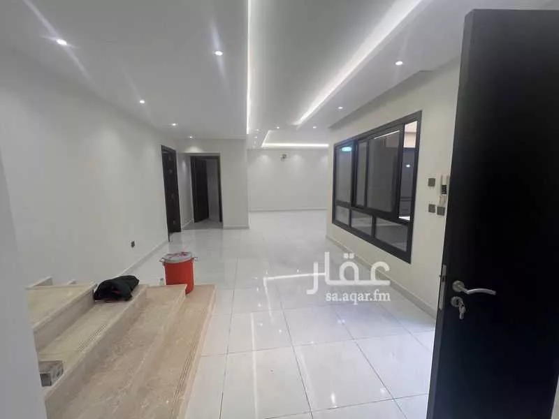 فيلا 5 غرف في الجنادرية 2