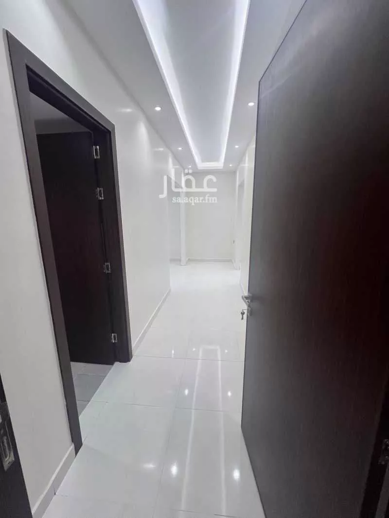 فيلا 5 غرف في الجنادرية 1