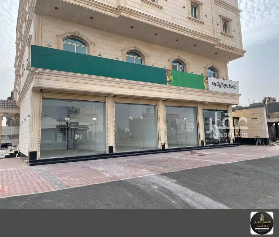 612 sqm shop in Jeddah 3