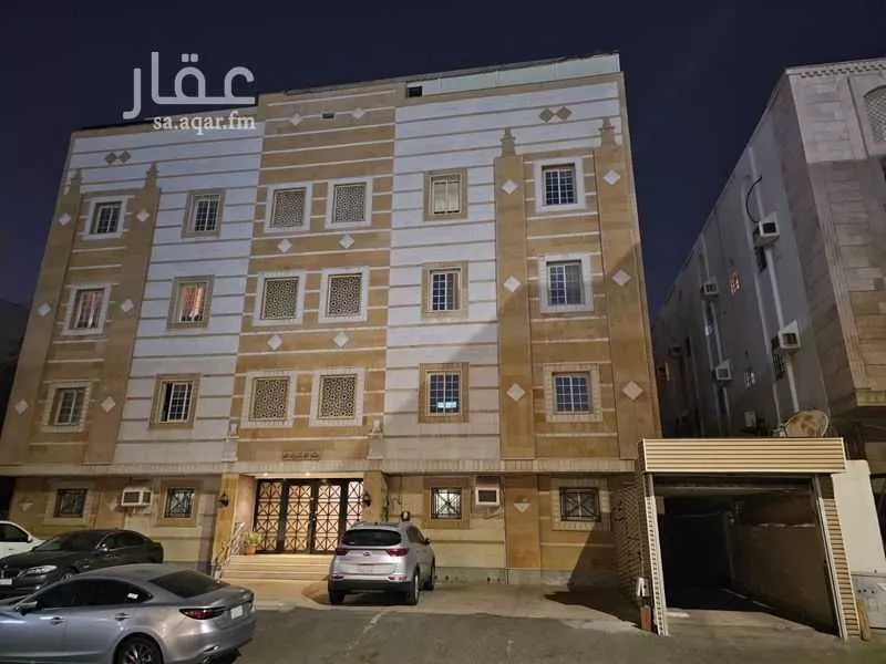 775 sqm building in Al Nuzhah 2
