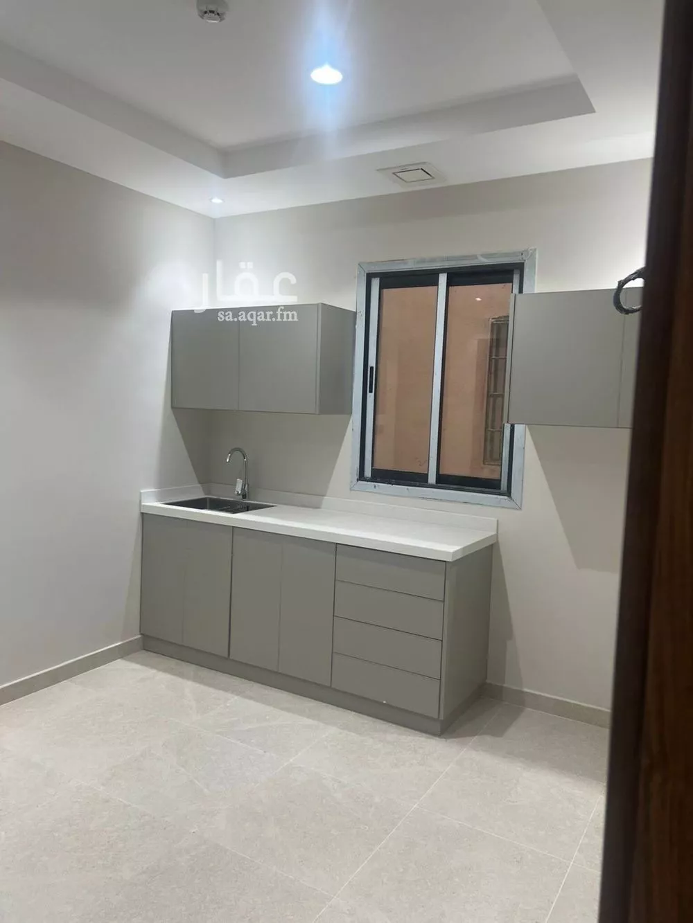 عمارة 1743 م² في الفيصلية 3