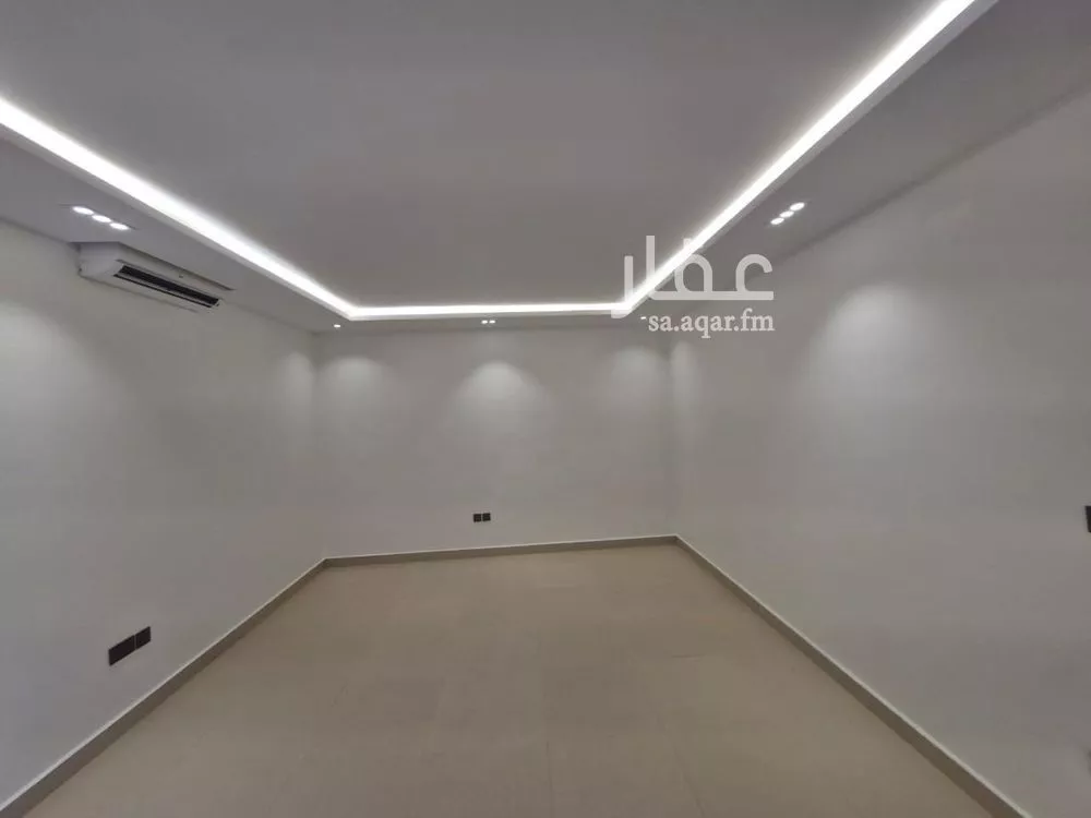 4 bedroom villa in Riyadh 9