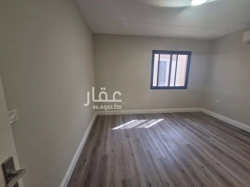 4 bedroom villa in Riyadh 15