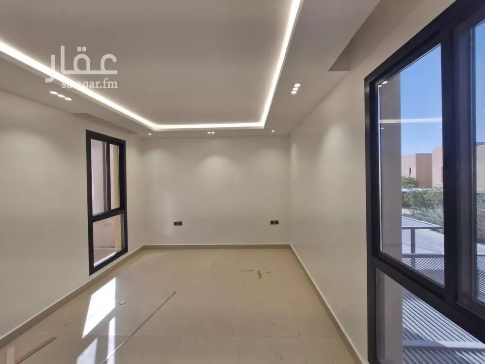 4 bedroom villa in Riyadh 13