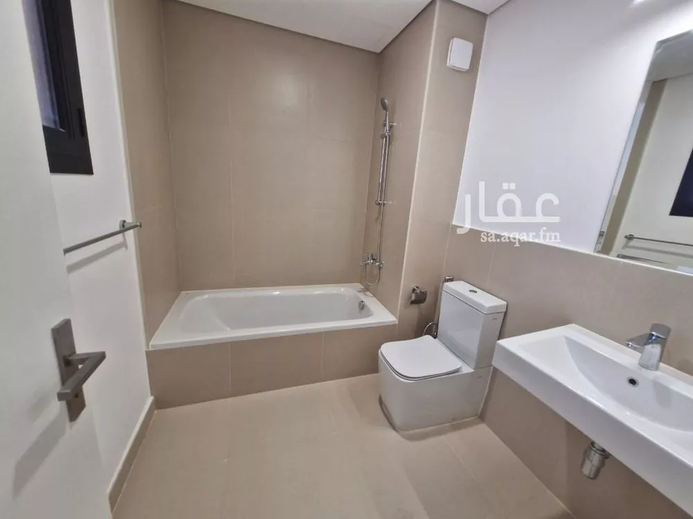 4 bedroom villa in Al Munsiyah, Riyadh 5