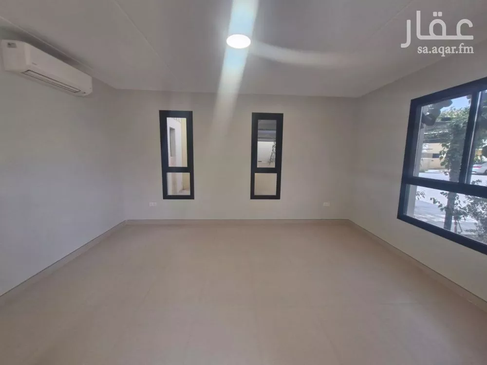 4 bedroom villa in Riyadh 13