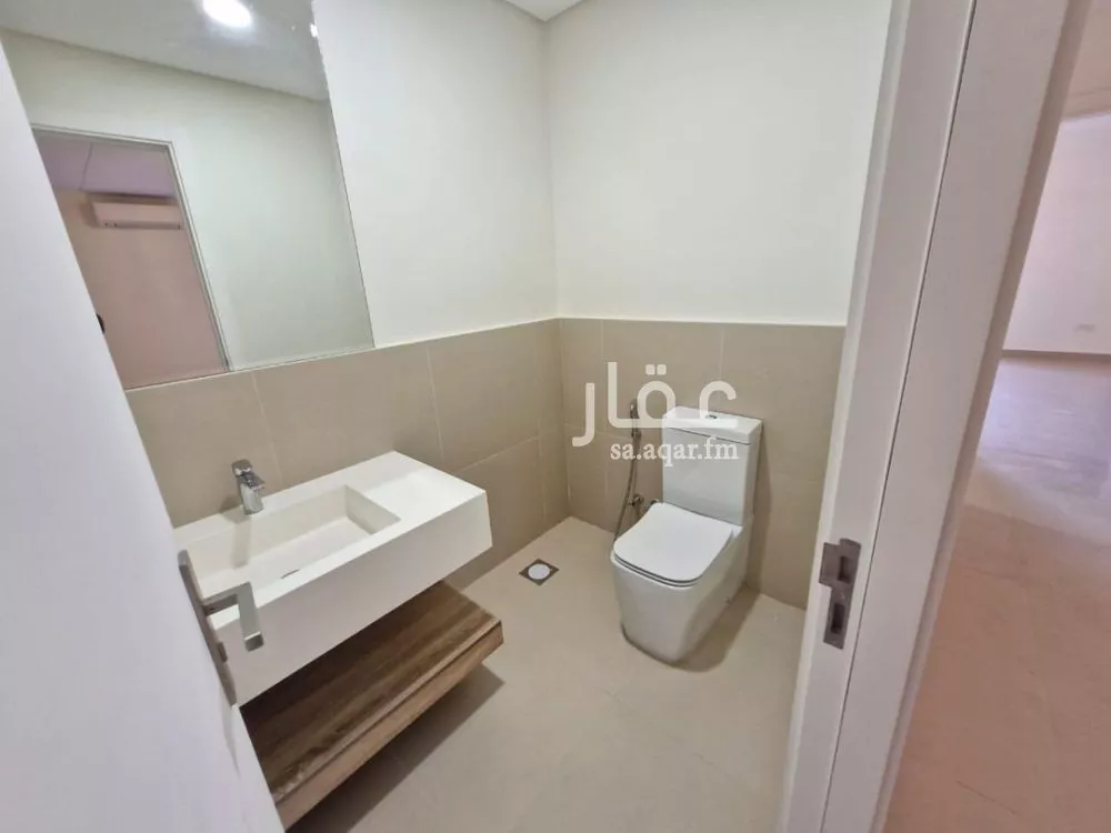 4 bedroom villa in Riyadh 6