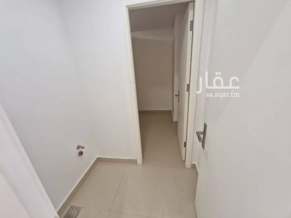 4 bedroom villa in Riyadh 14