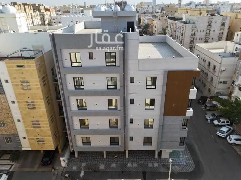 شقة 4 غرف في الروضة 3