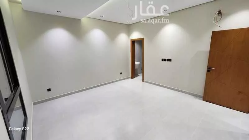 شقة 4 غرف في الروضة 4