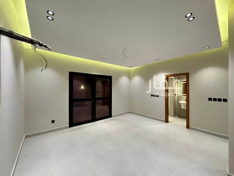 شقة 4 غرف في الروضة 5