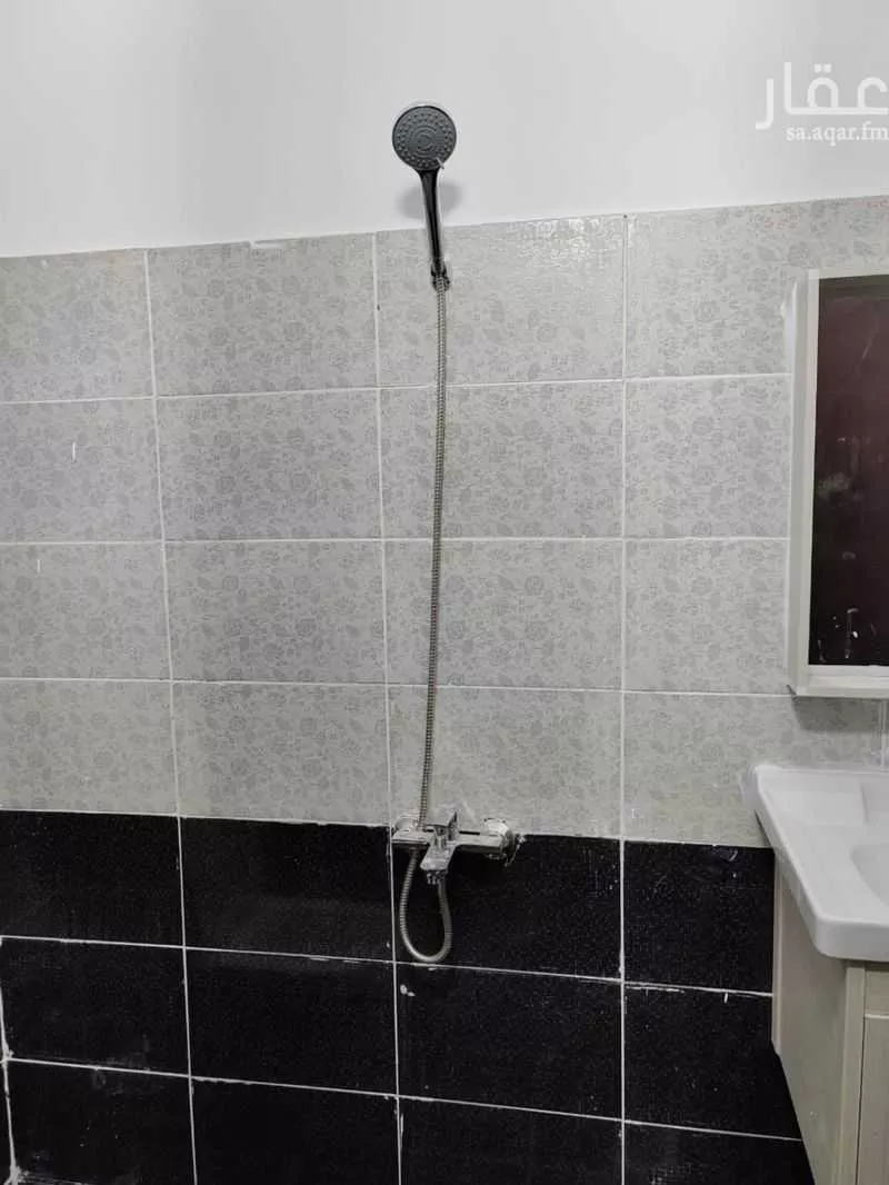 عمارة 750 م² في النخيل 3