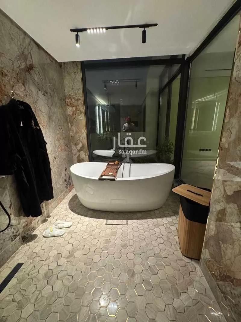 5 bedroom villa in Al Mathar Ash Shamali, Riyadh 15