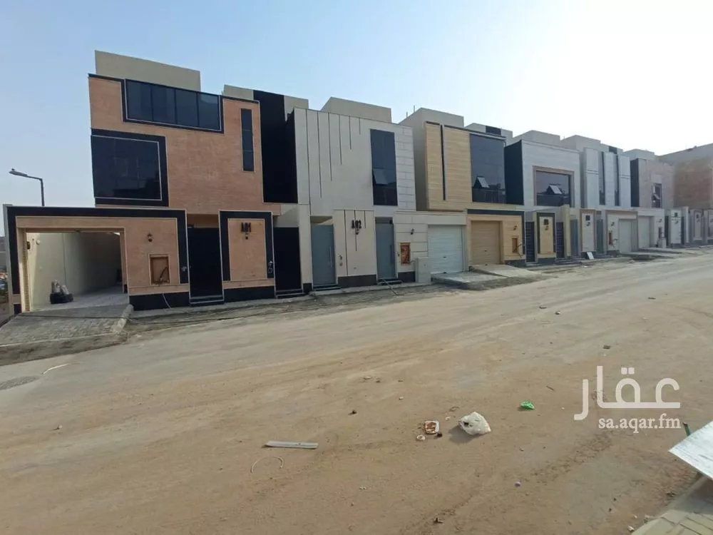 5 bedroom villa in Ash Sharq 4