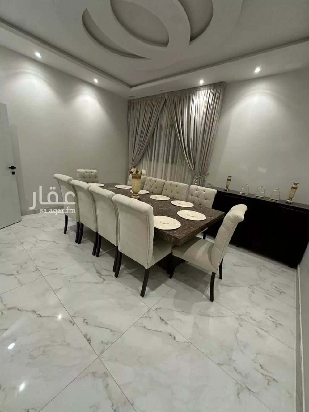 فيلا 11 غرف في العارض 2