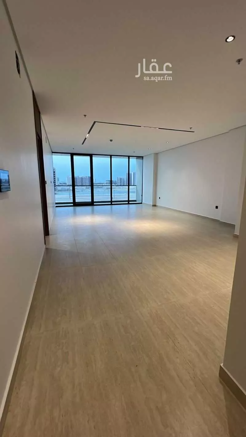 شقة 3 غرف في الخور 5