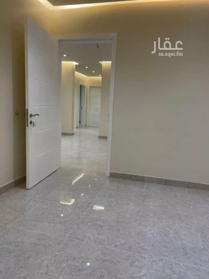 5 bedroom apartment in King Fahd, Madinah 7