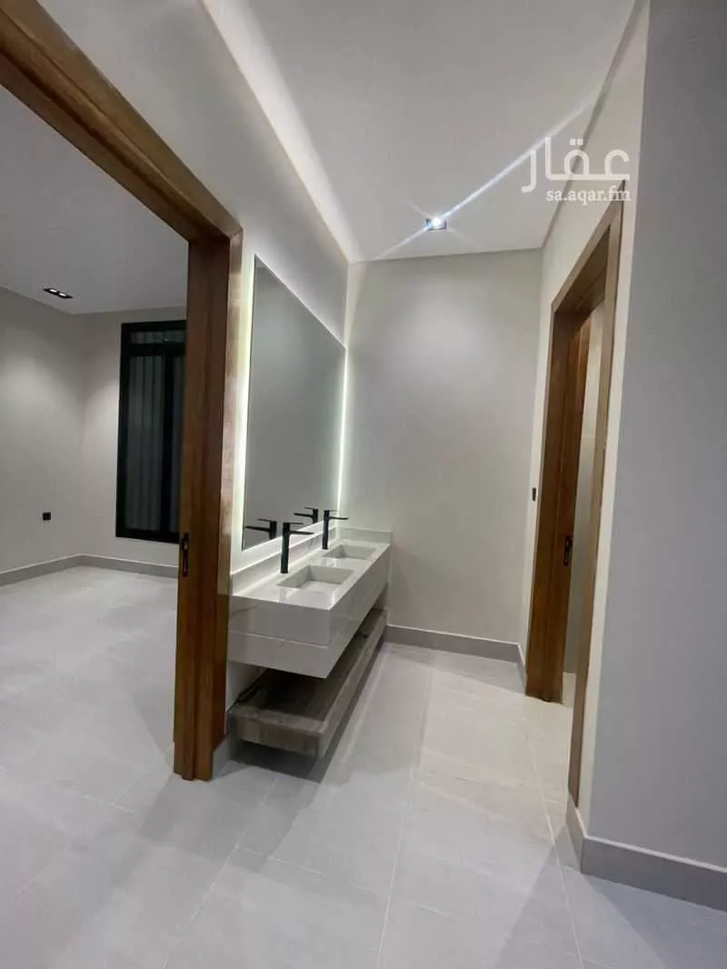 فيلا 6 غرف في العريجاء الغربية 5