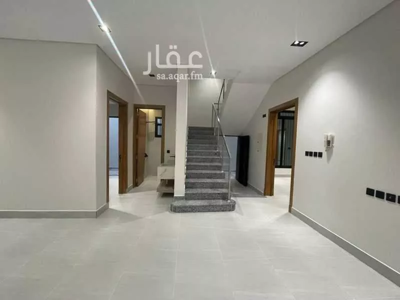 فيلا 6 غرف في العريجاء الغربية 2