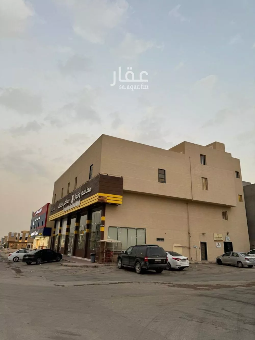 900 sqm office in Al Mahdiyyah 1