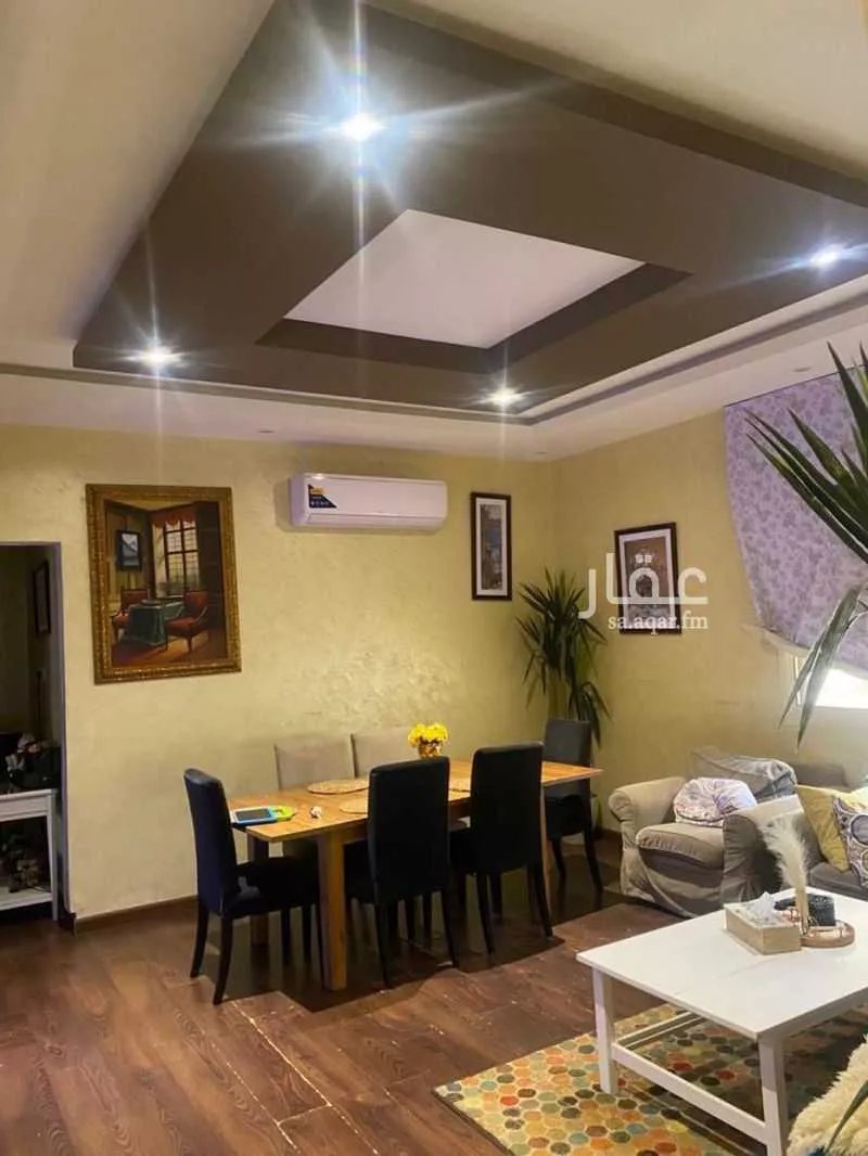 9 bedroom villa in Al Sahafah, Riyadh 8