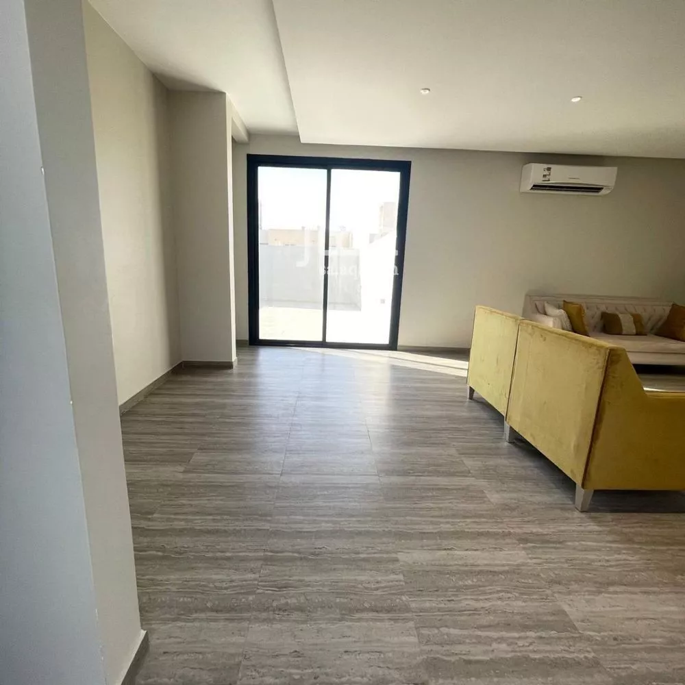 8 bedroom villa in Al Rimal 2