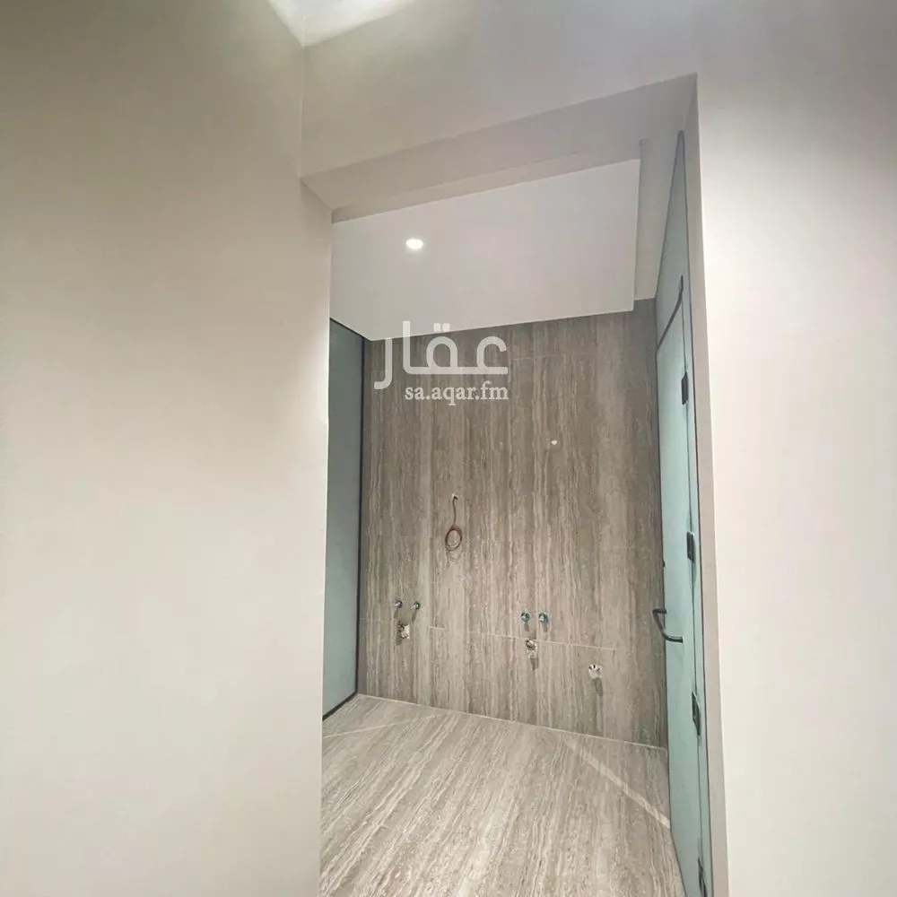 8 bedroom villa in Al Rimal 5