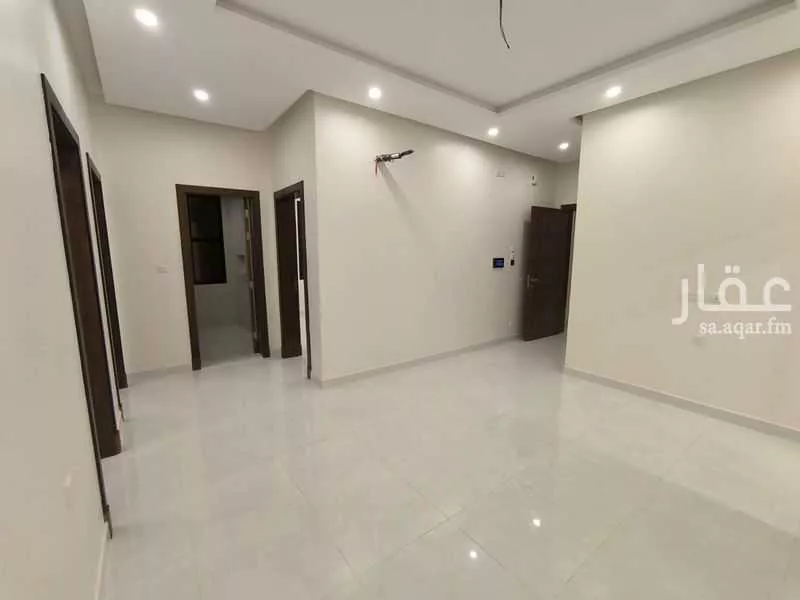 شقة 4 غرف في العزيزية 4