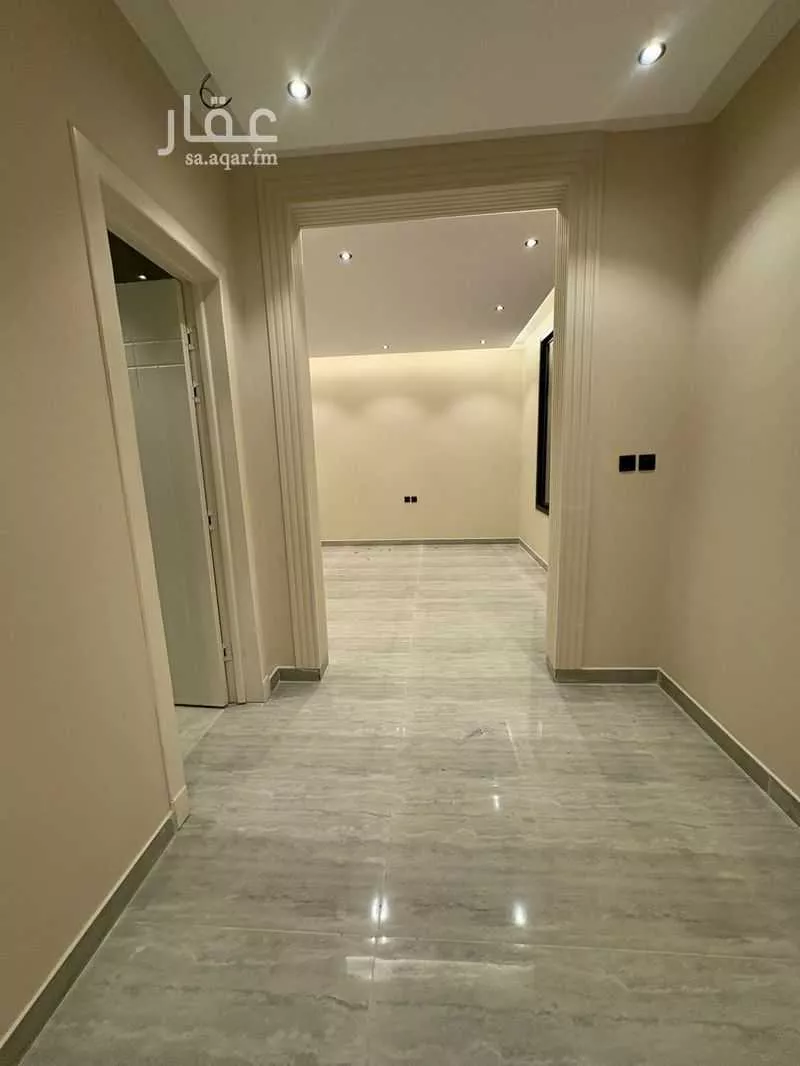 فيلا 6 غرف في العريجاء الغربية 3